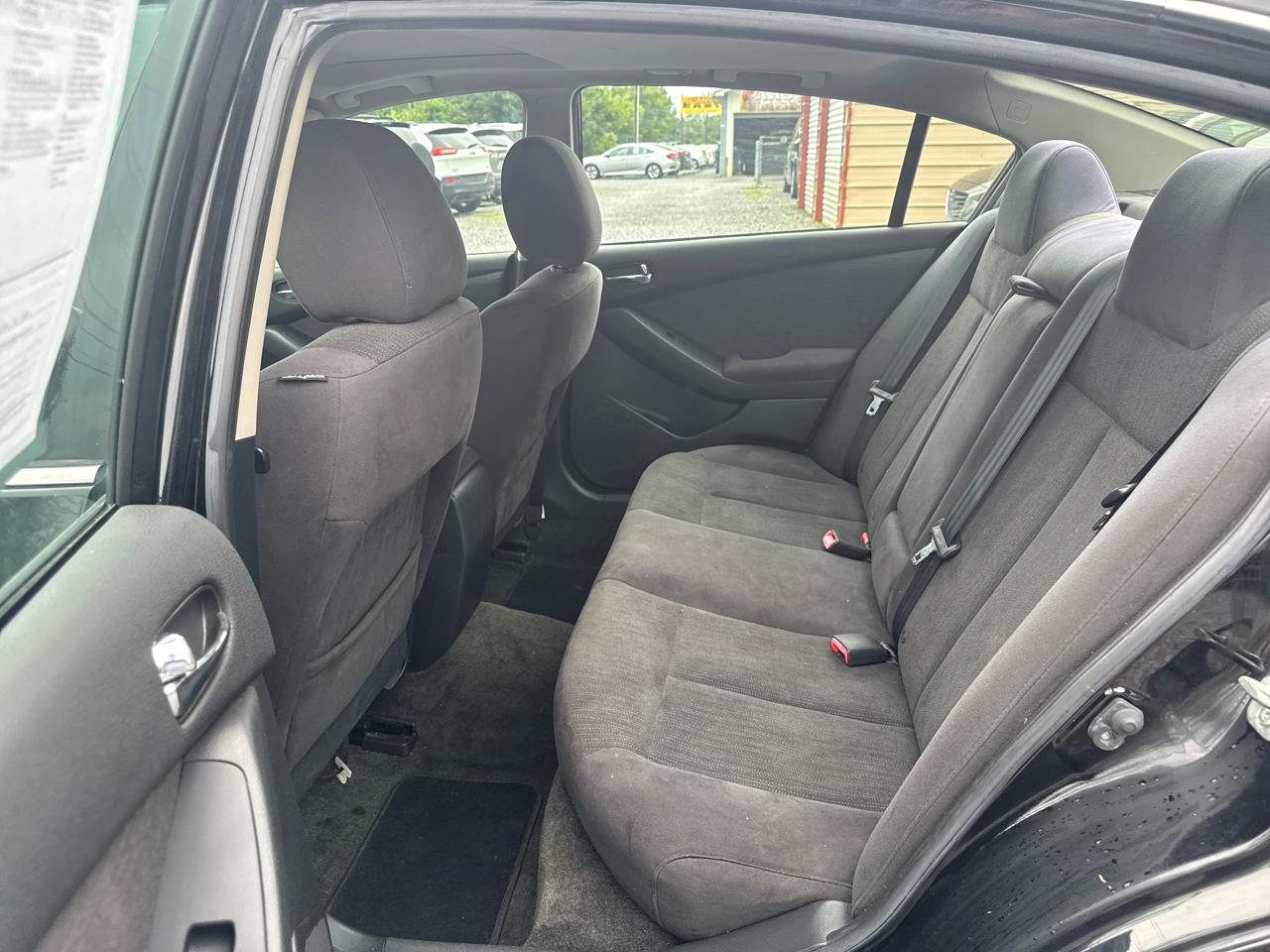 Nissan Altima 4dr Sdn I4 CVT 2.5 S 2011