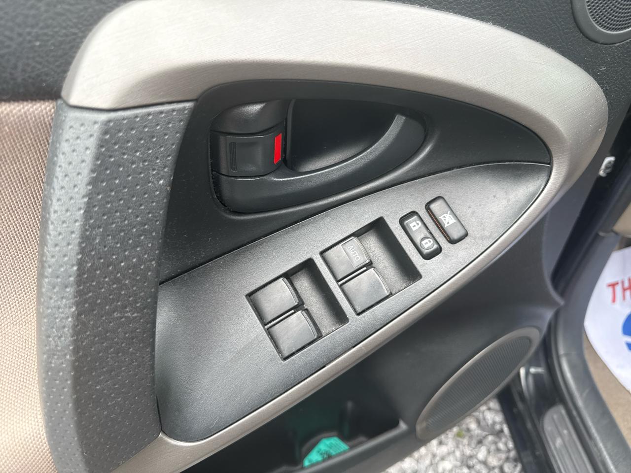 Toyota RAV4 FWD 4dr 4-cyl 4-Spd AT (Natl) 2008