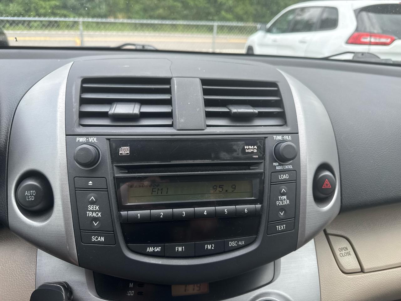 Toyota RAV4 FWD 4dr 4-cyl 4-Spd AT (Natl) 2008
