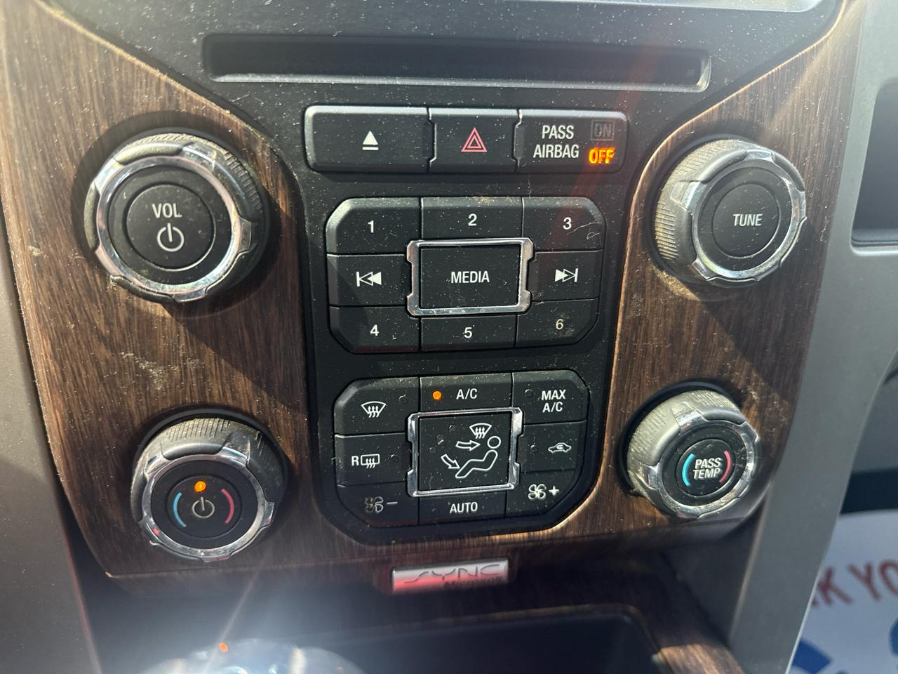 Ford F-150 4WD SuperCab 145" Lariat 2013