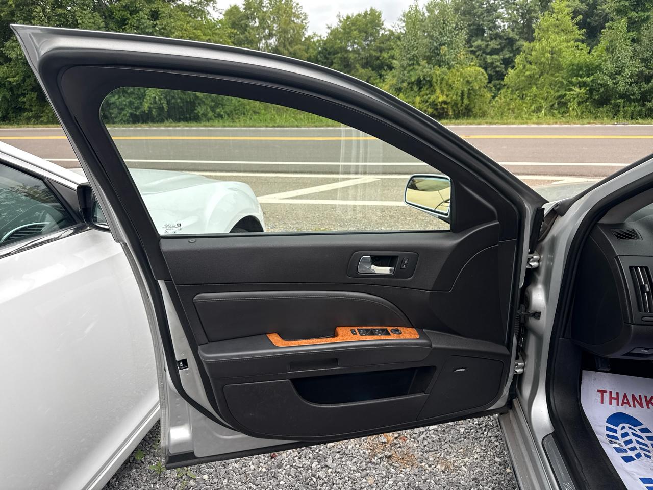 Cadillac STS 4dr Sdn V6 RWD w/1SB 2010