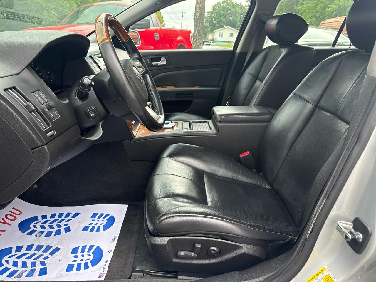 Cadillac STS 4dr Sdn V6 RWD w/1SB 2010