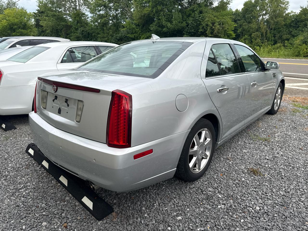 Cadillac STS 4dr Sdn V6 RWD w/1SB 2010