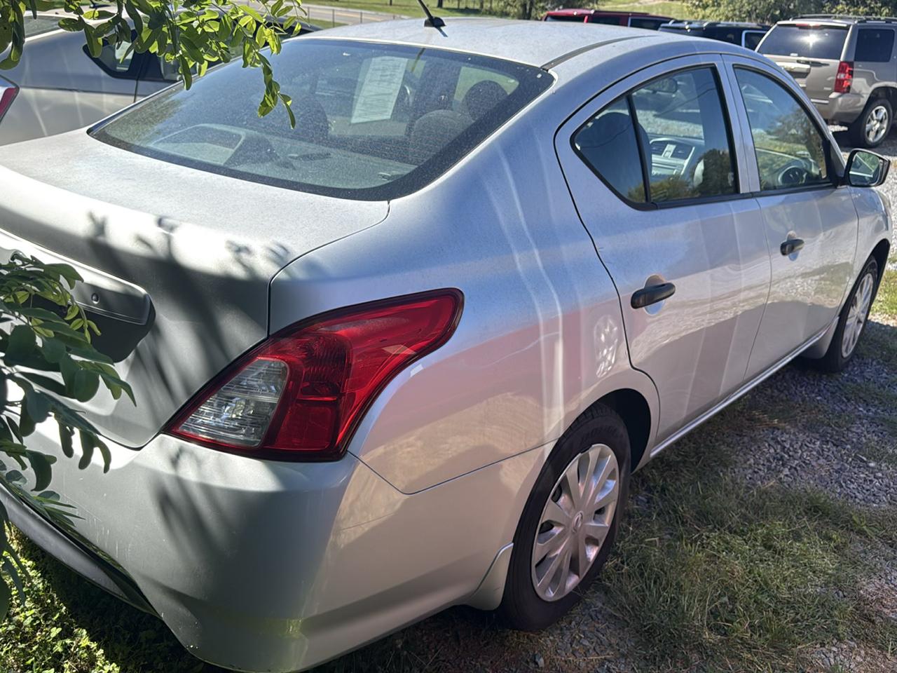 Nissan Versa 4dr Sdn Manual 1.6 S 2016