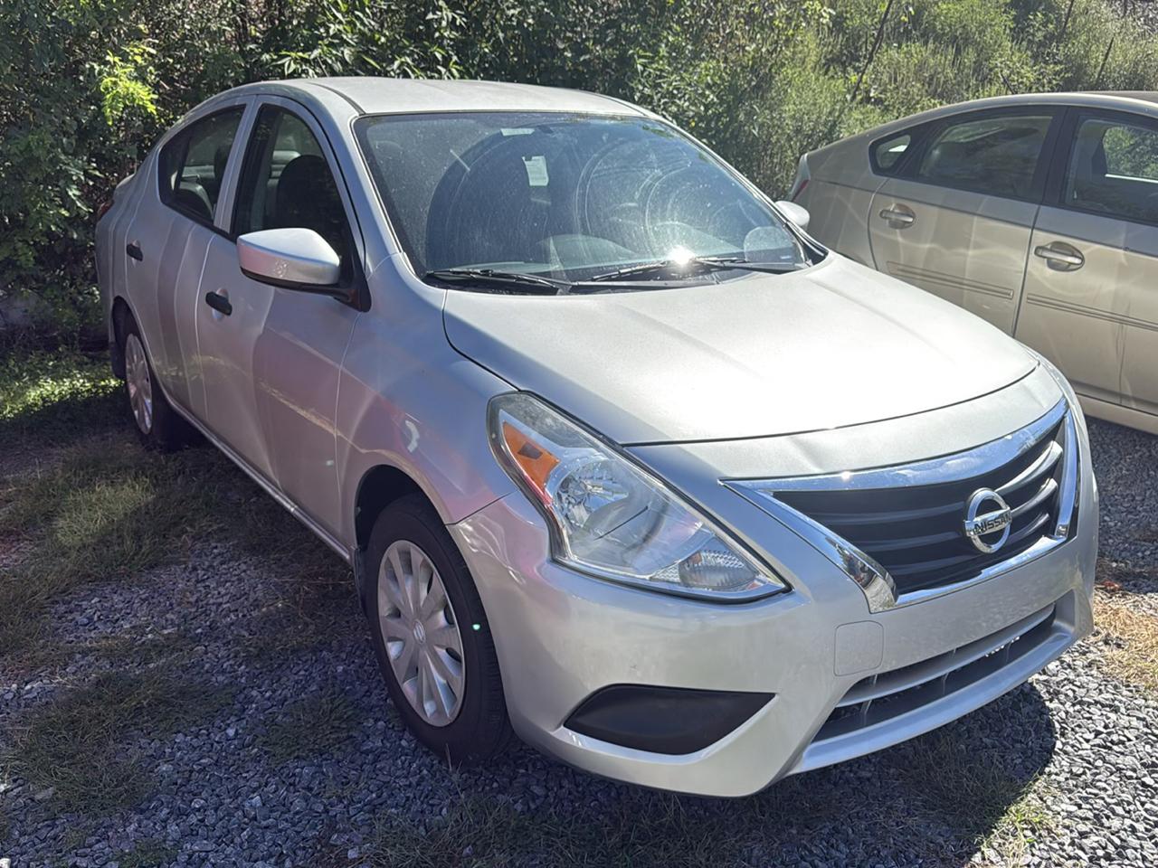 Nissan Versa 4dr Sdn Manual 1.6 S 2016
