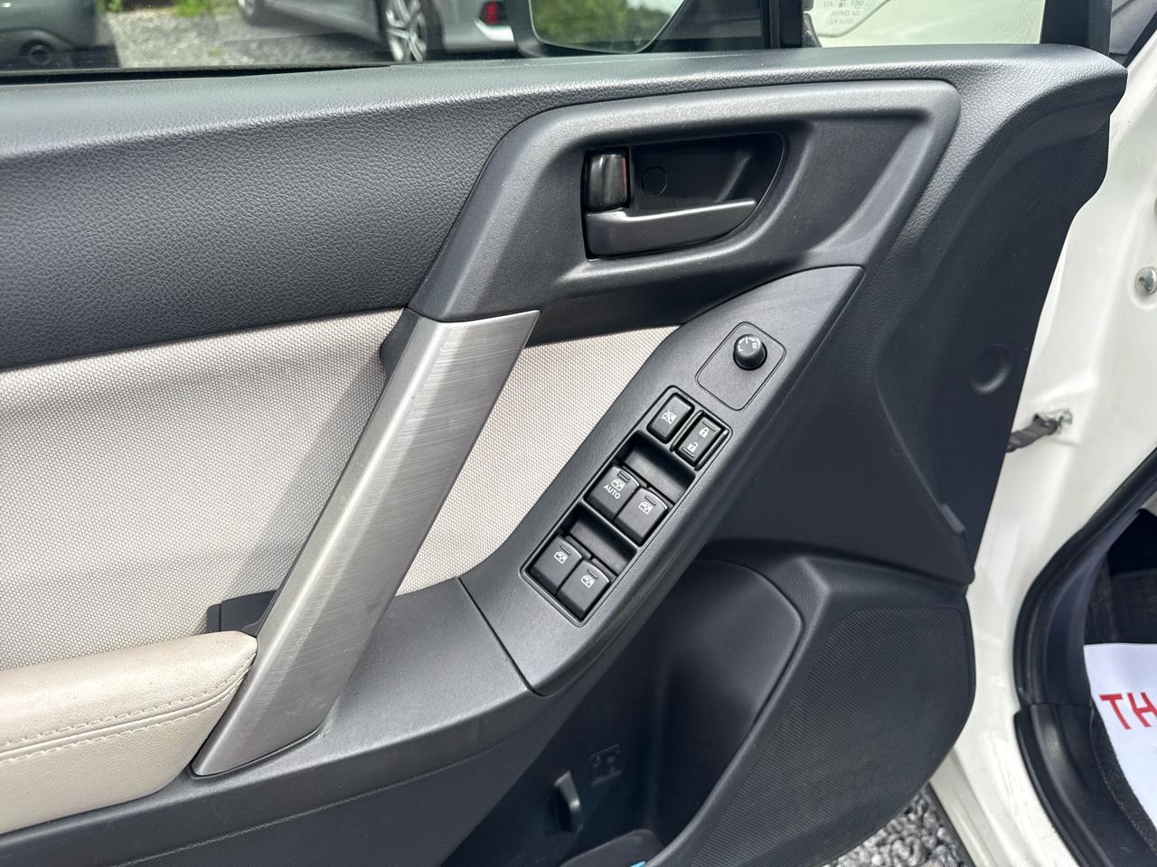 Subaru Forester 4dr CVT 2.5i Premium PZEV 2016
