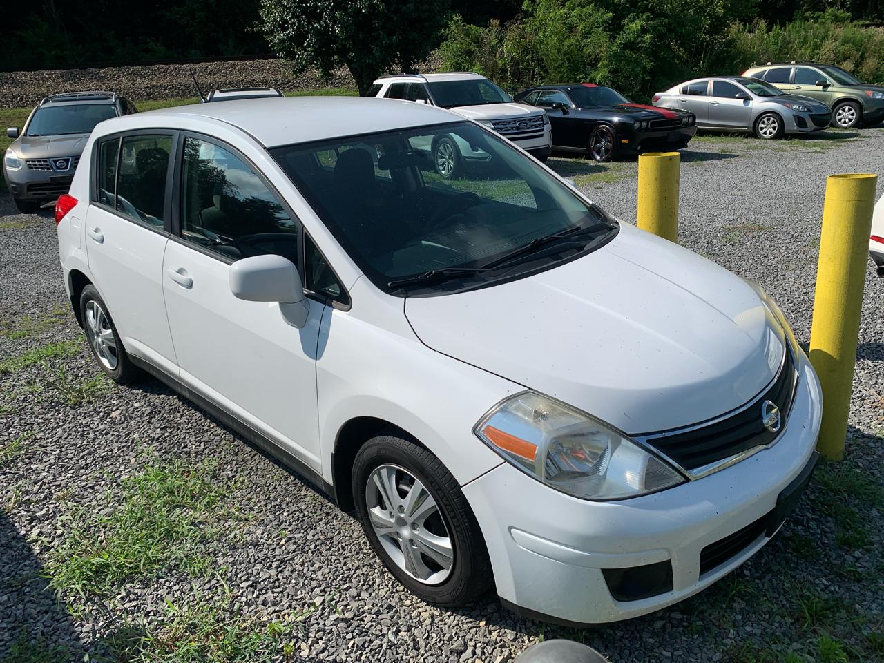 Nissan Versa 5dr HB I4 Auto 1.8 S 2011