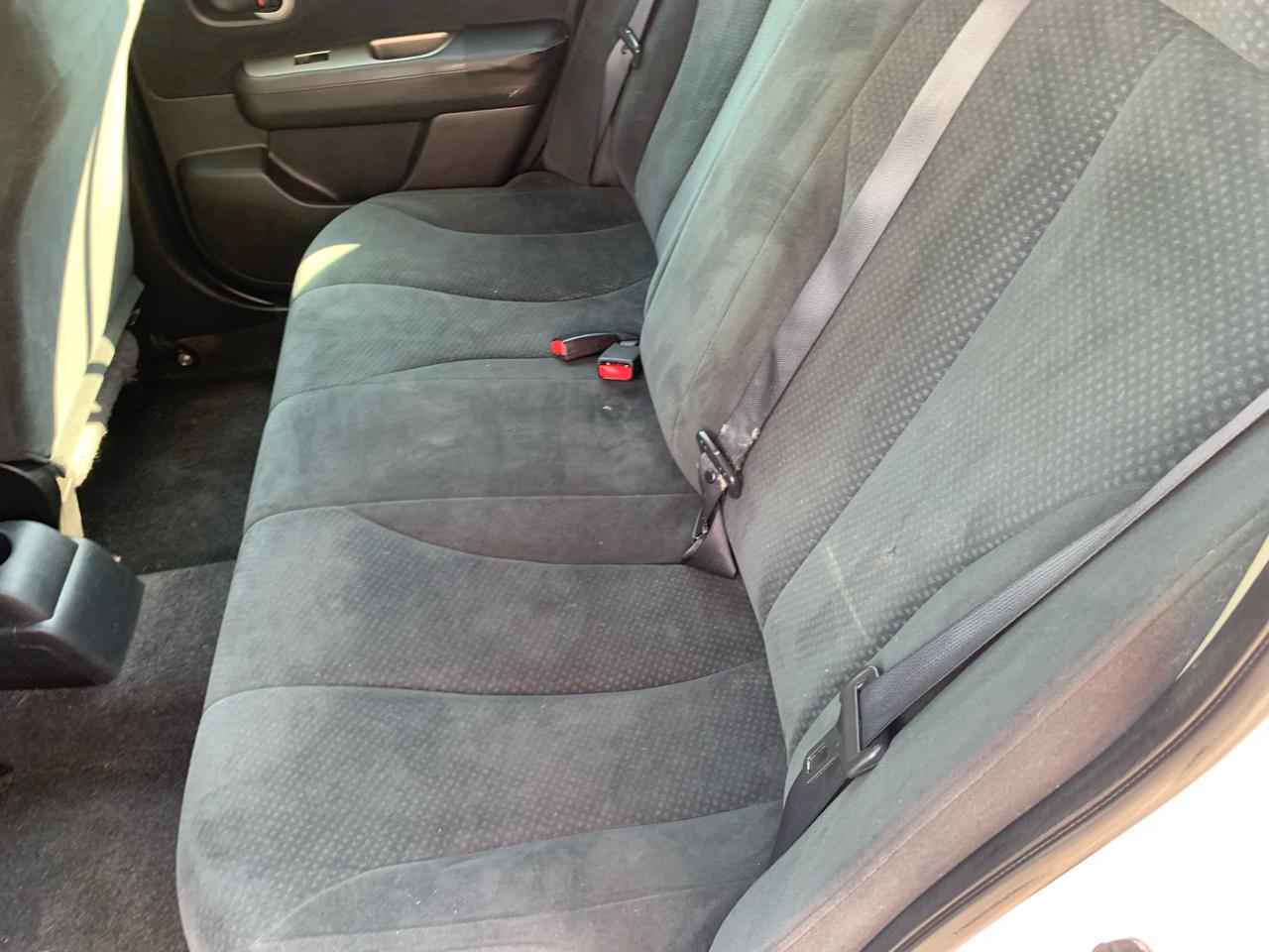 Nissan Versa 5dr HB I4 Auto 1.8 S 2011