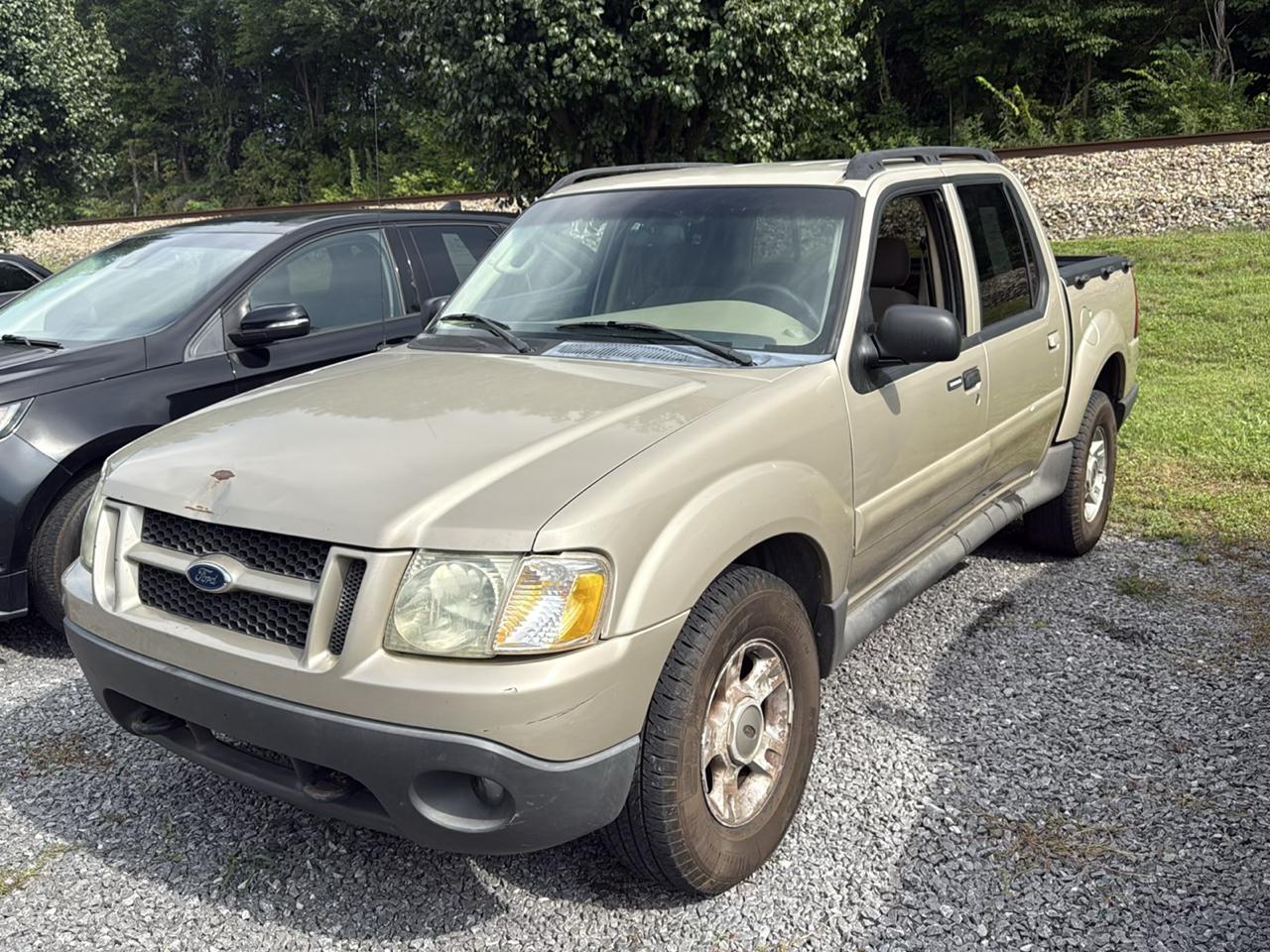 Ford Explorer Sport Trac 4dr 126" WB 4WD XLT Premium 2004