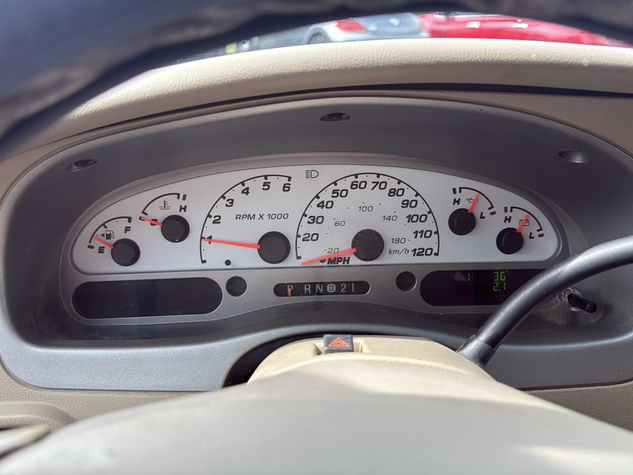 Ford Explorer Sport Trac 4dr 126" WB 4WD XLT Premium 2004