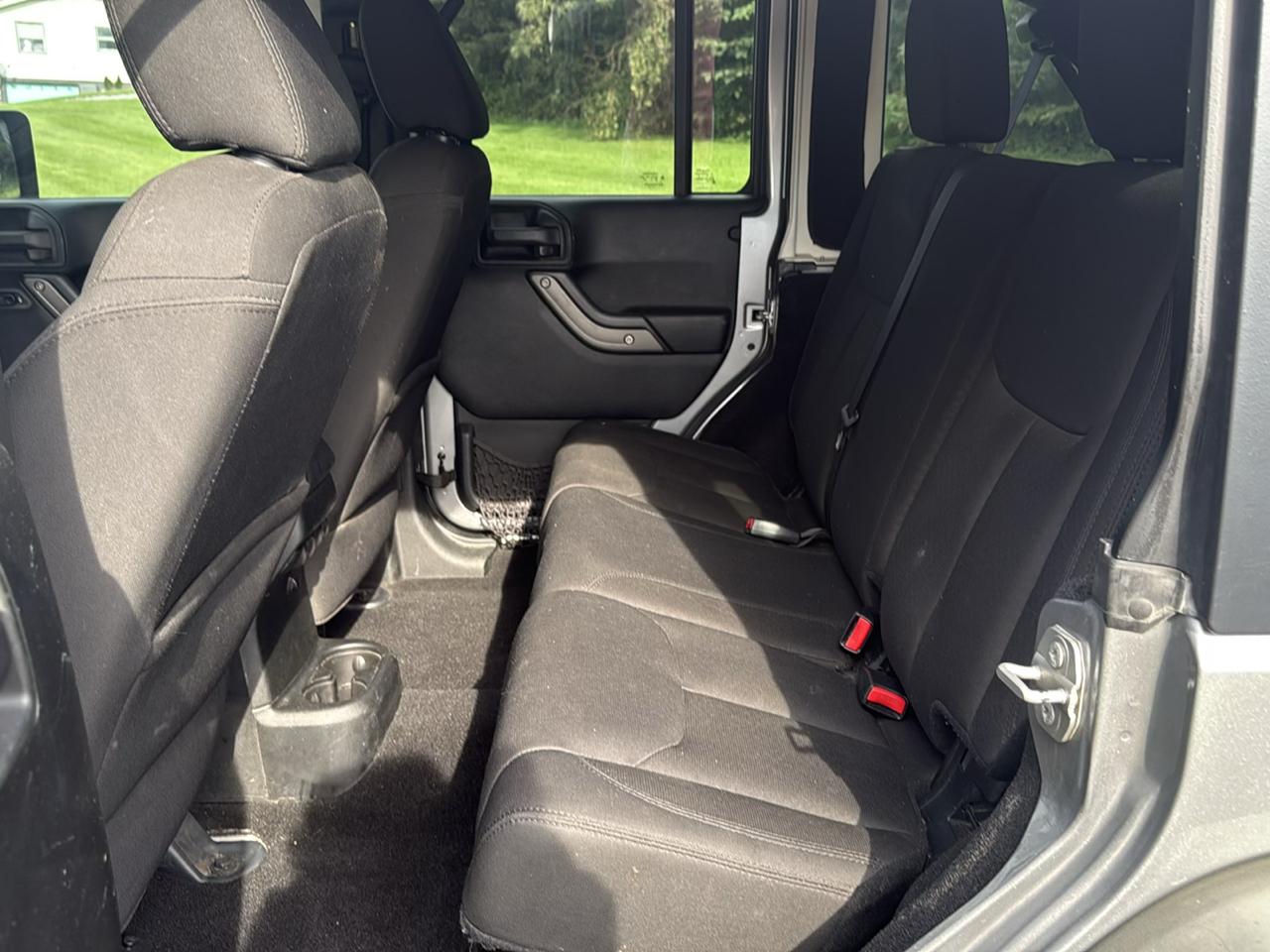 Jeep Wrangler Unlimited 4WD 4dr Sport 2016