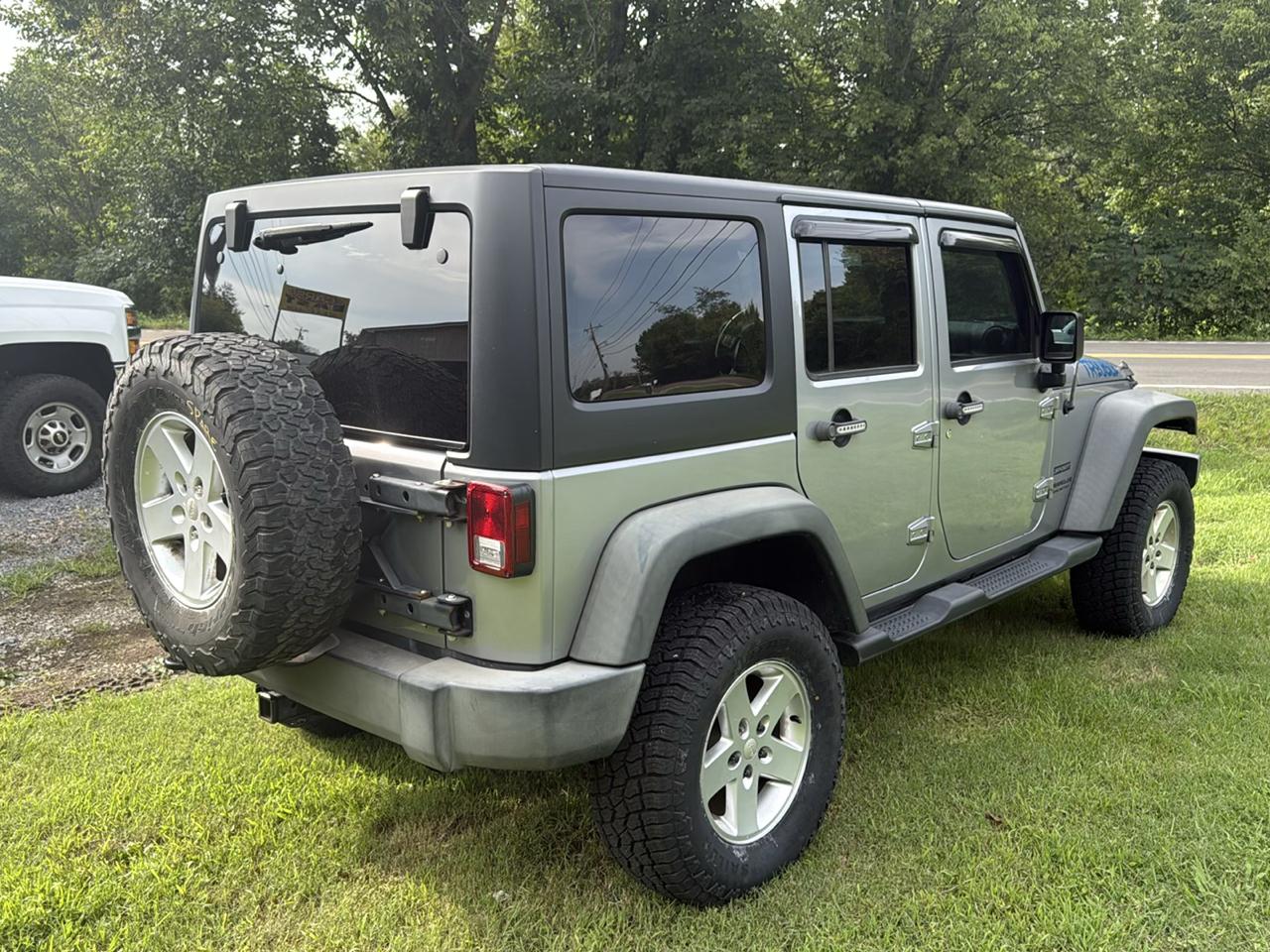 Jeep Wrangler Unlimited 4WD 4dr Sport 2016