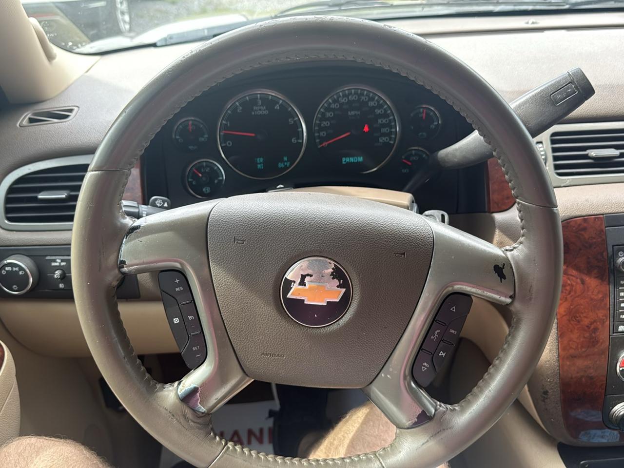 Chevrolet Tahoe 4WD 4dr 1500 LT 2011