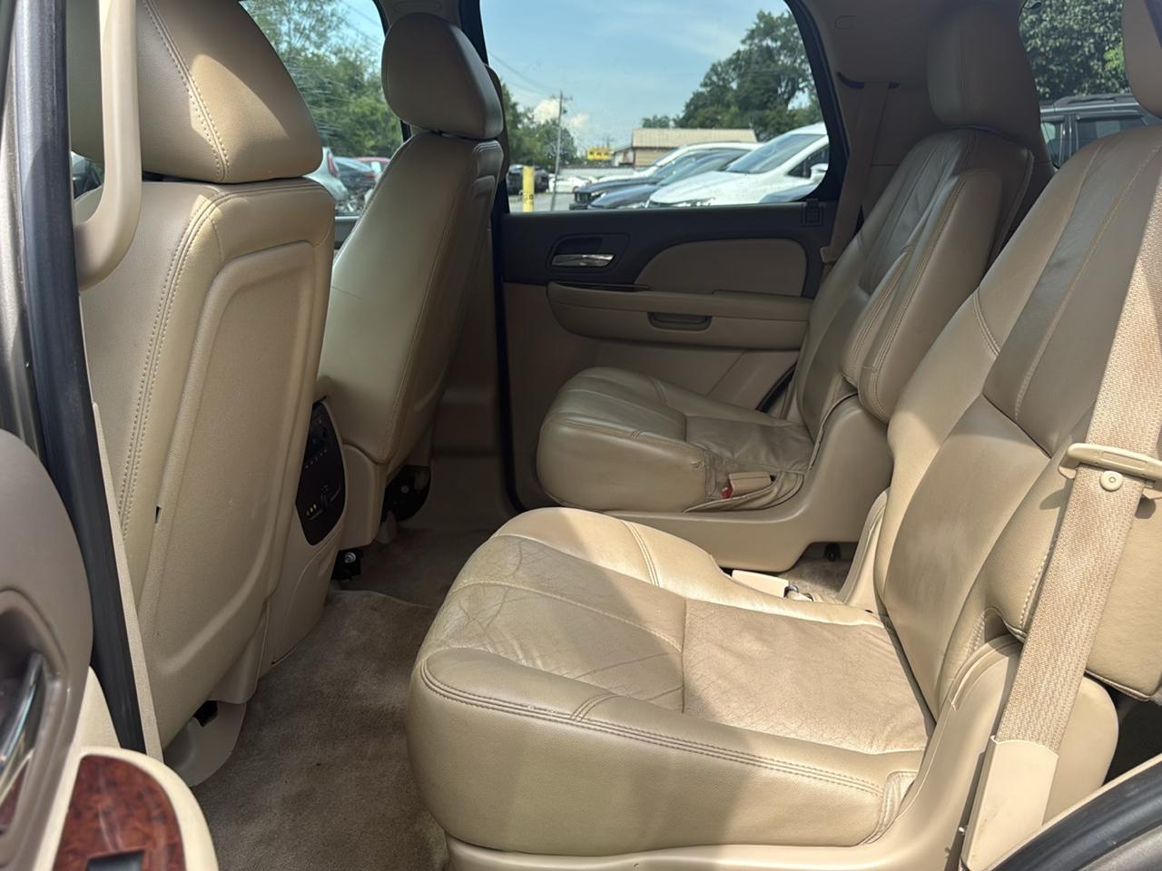 Chevrolet Tahoe 4WD 4dr 1500 LT 2011