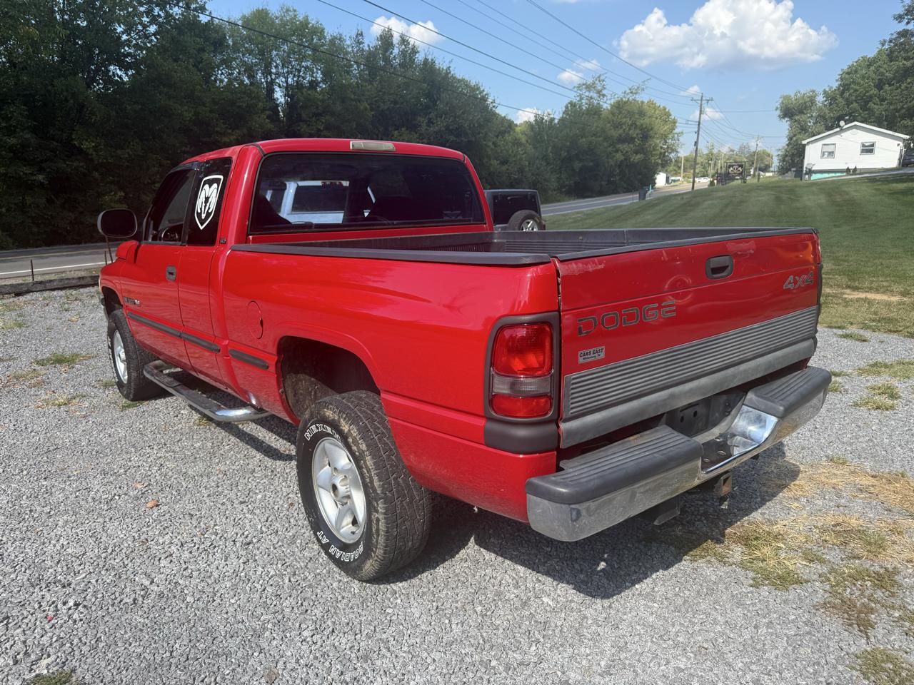 Dodge Ram 1500 4dr Quad Cab 139" WB 4WD 1999