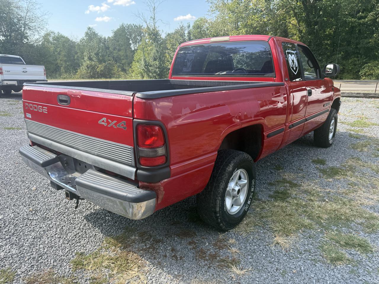 Dodge Ram 1500 4dr Quad Cab 139" WB 4WD 1999