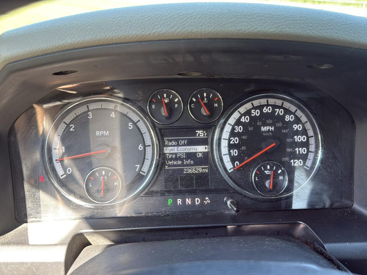 Dodge 1500 4WD Quad Cab 140.5" ST 2012