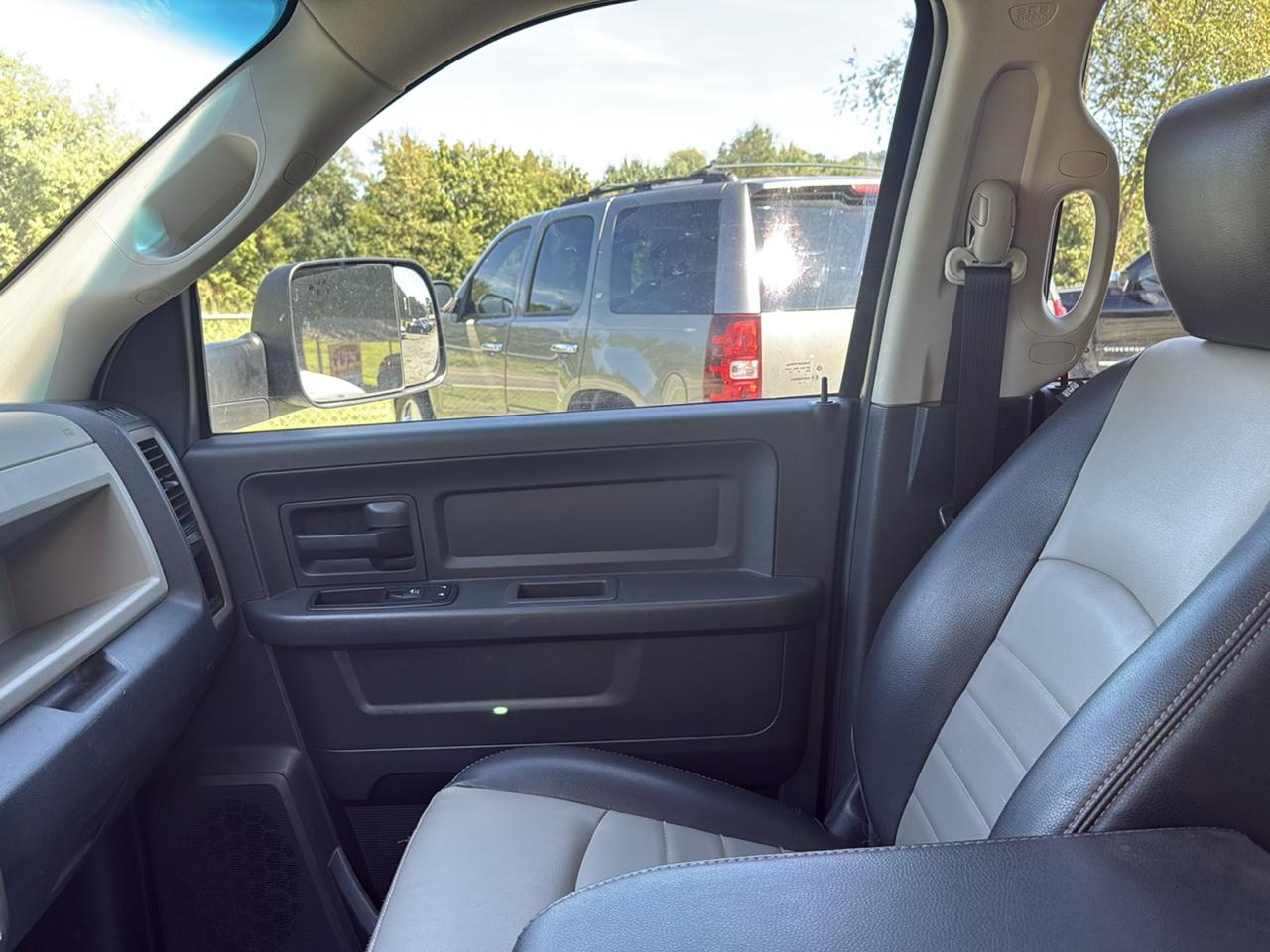 Dodge 1500 4WD Quad Cab 140.5" ST 2012