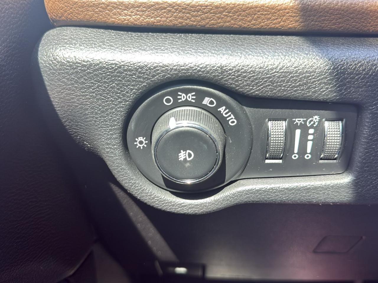 Chrysler Pacifica Limited FWD 2017