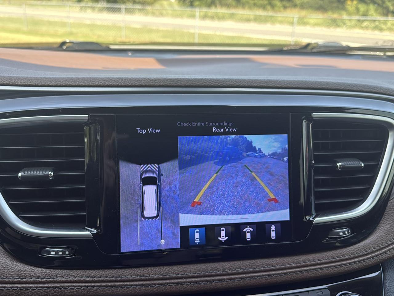 Chrysler Pacifica Limited FWD 2017