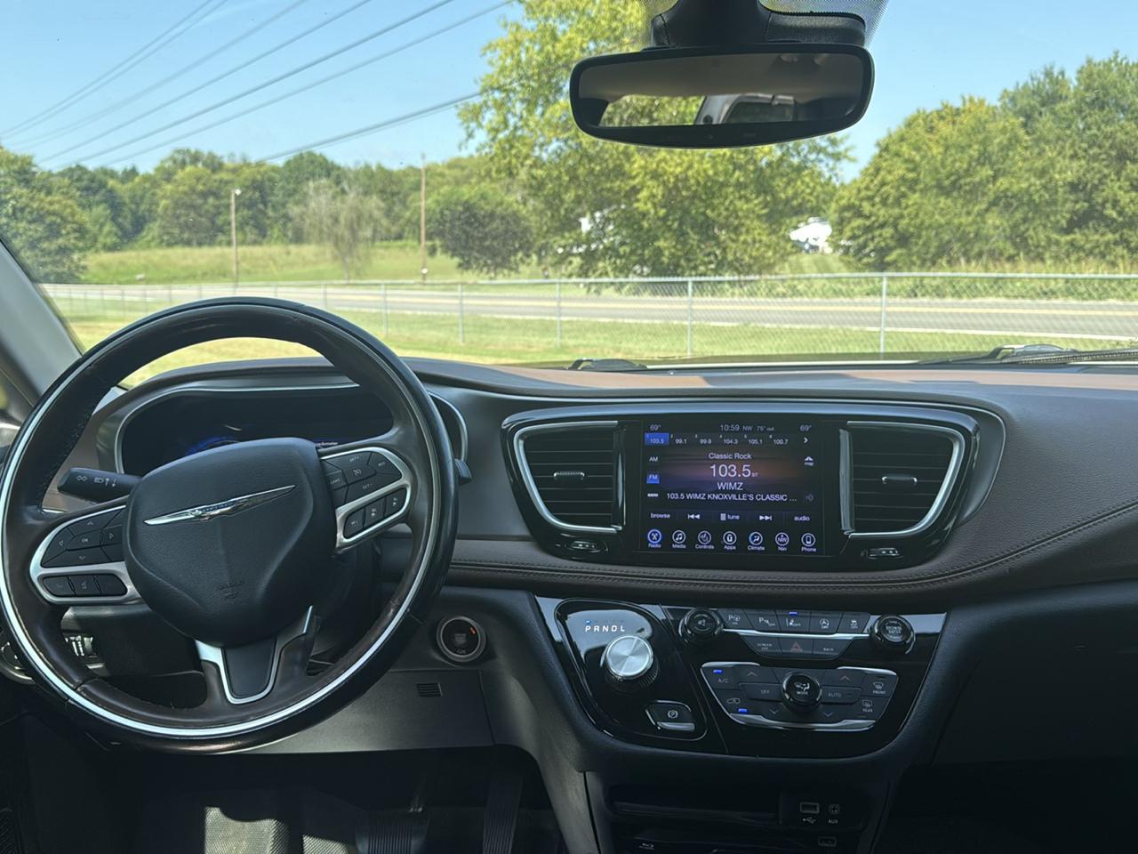 Chrysler Pacifica Limited FWD 2017