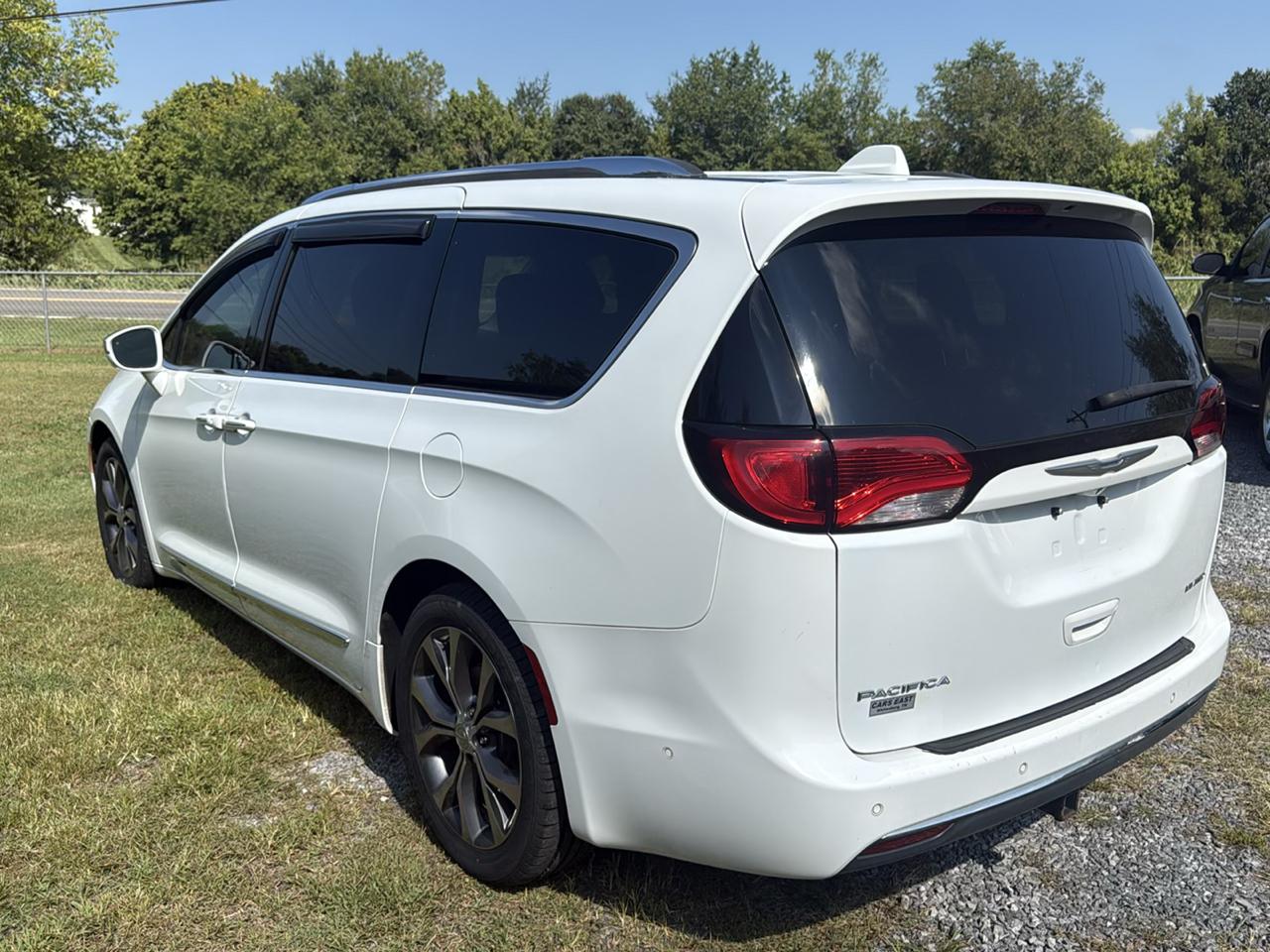Chrysler Pacifica Limited FWD 2017