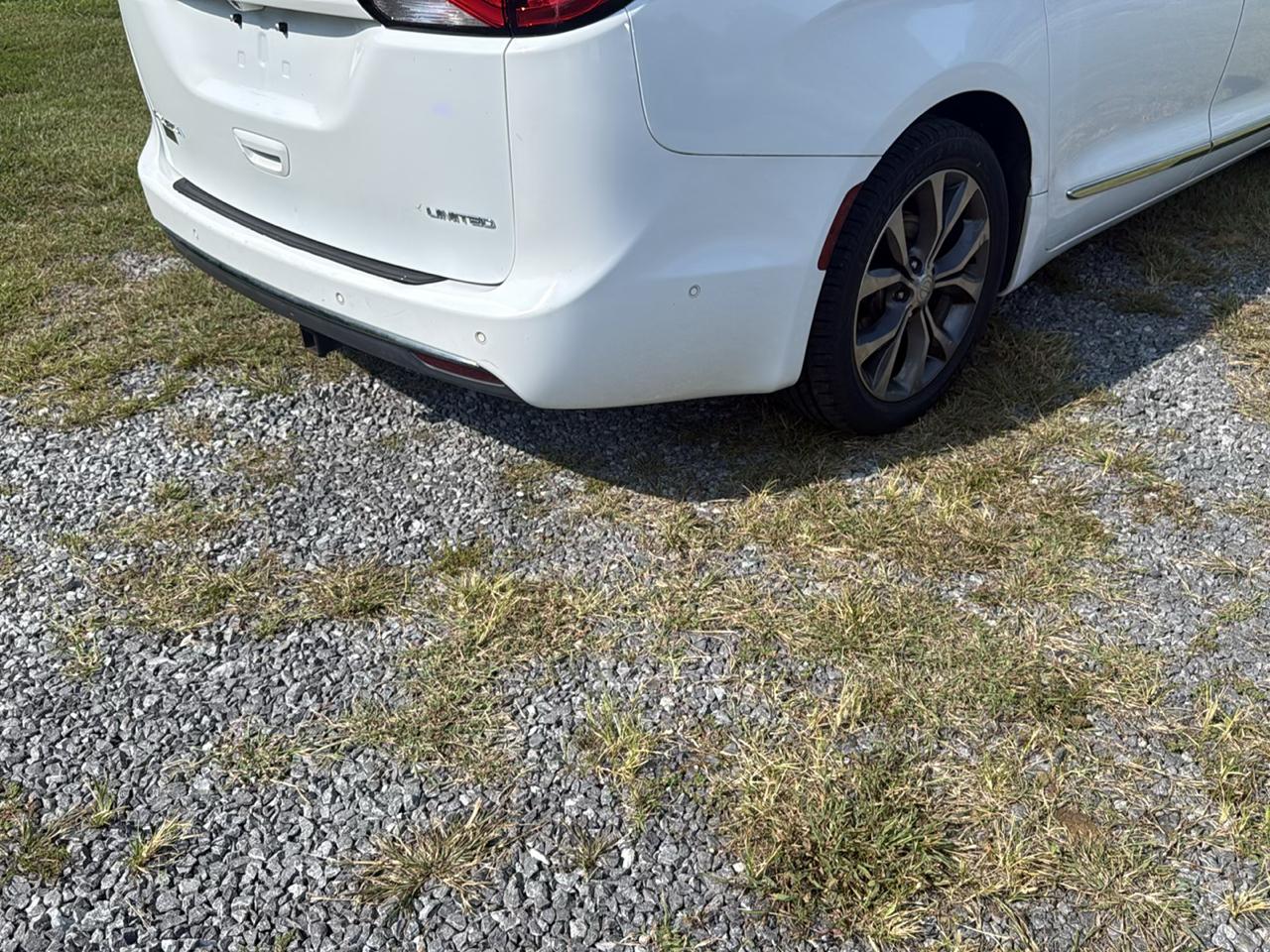 Chrysler Pacifica Limited FWD 2017