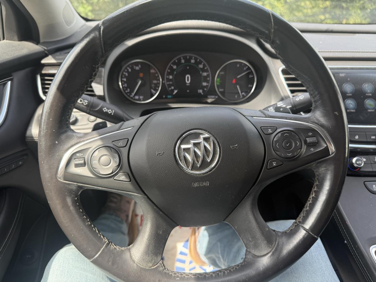 Buick LaCrosse 4dr Sdn Essence FWD 2018