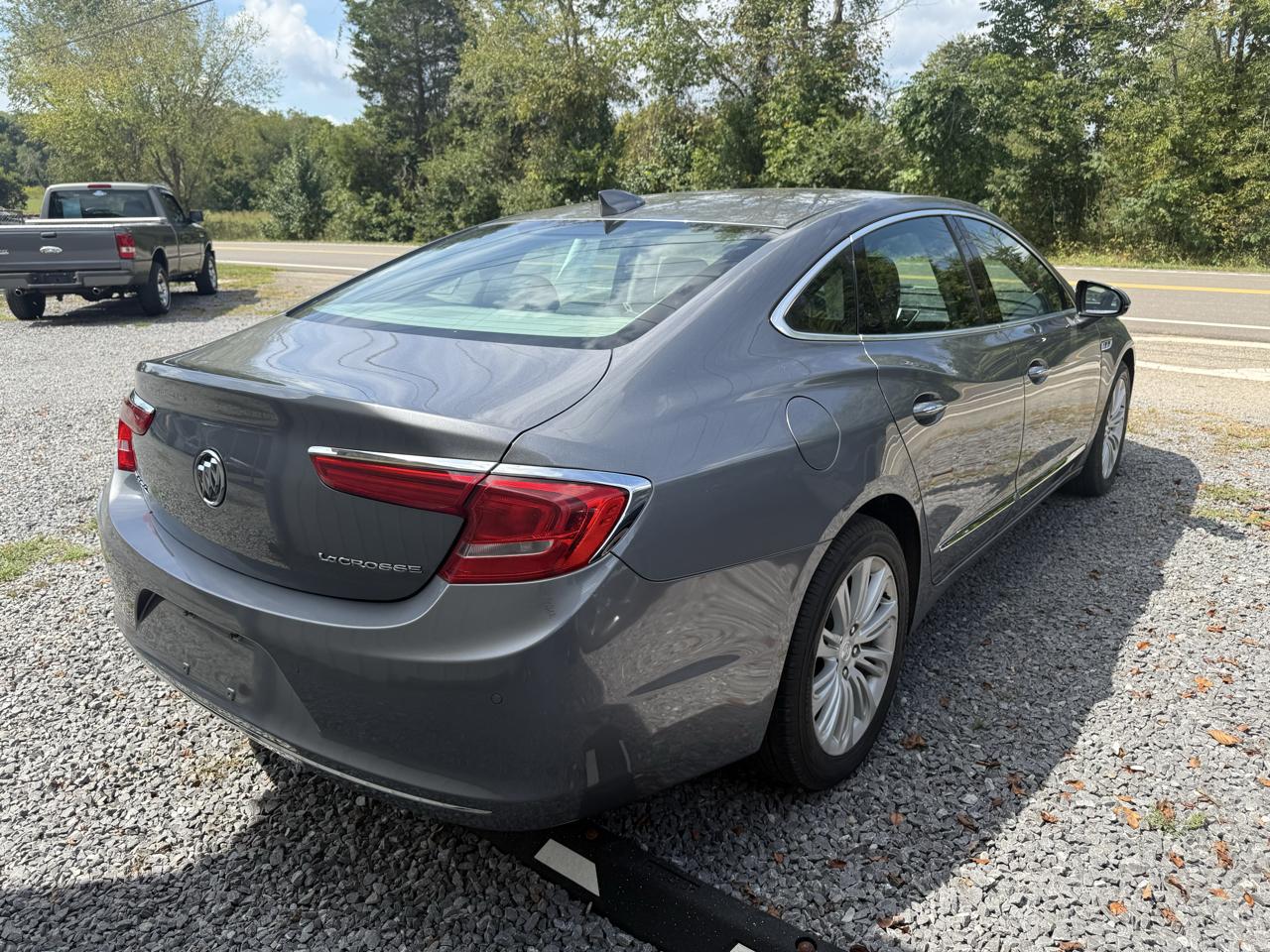 Buick LaCrosse 4dr Sdn Essence FWD 2018