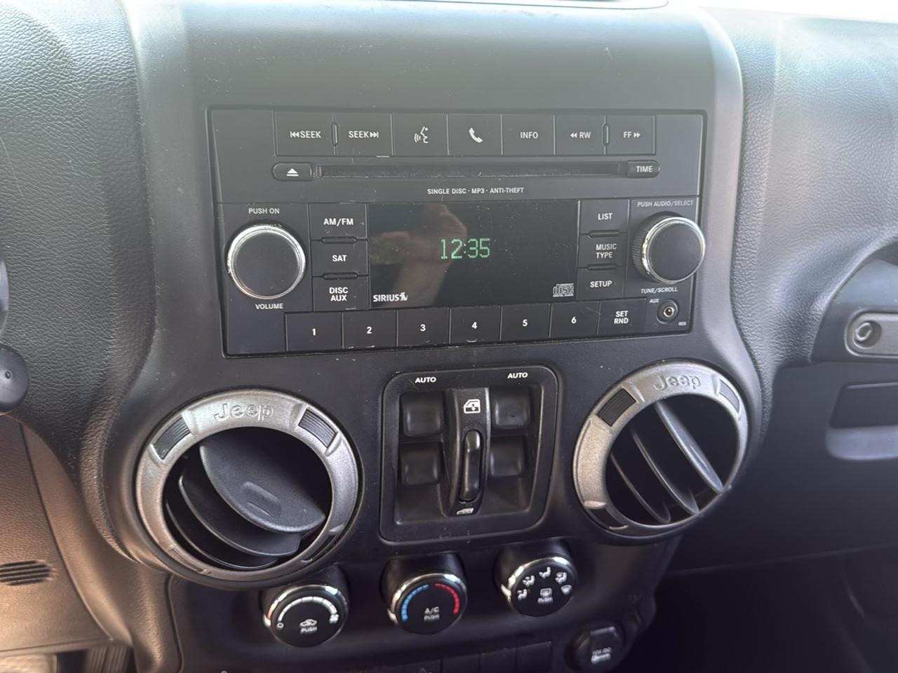 Jeep Wrangler Unlimited 4WD 4dr Sport 2012