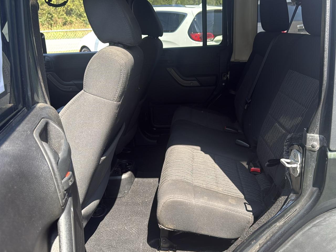 Jeep Wrangler Unlimited 4WD 4dr Sport 2012