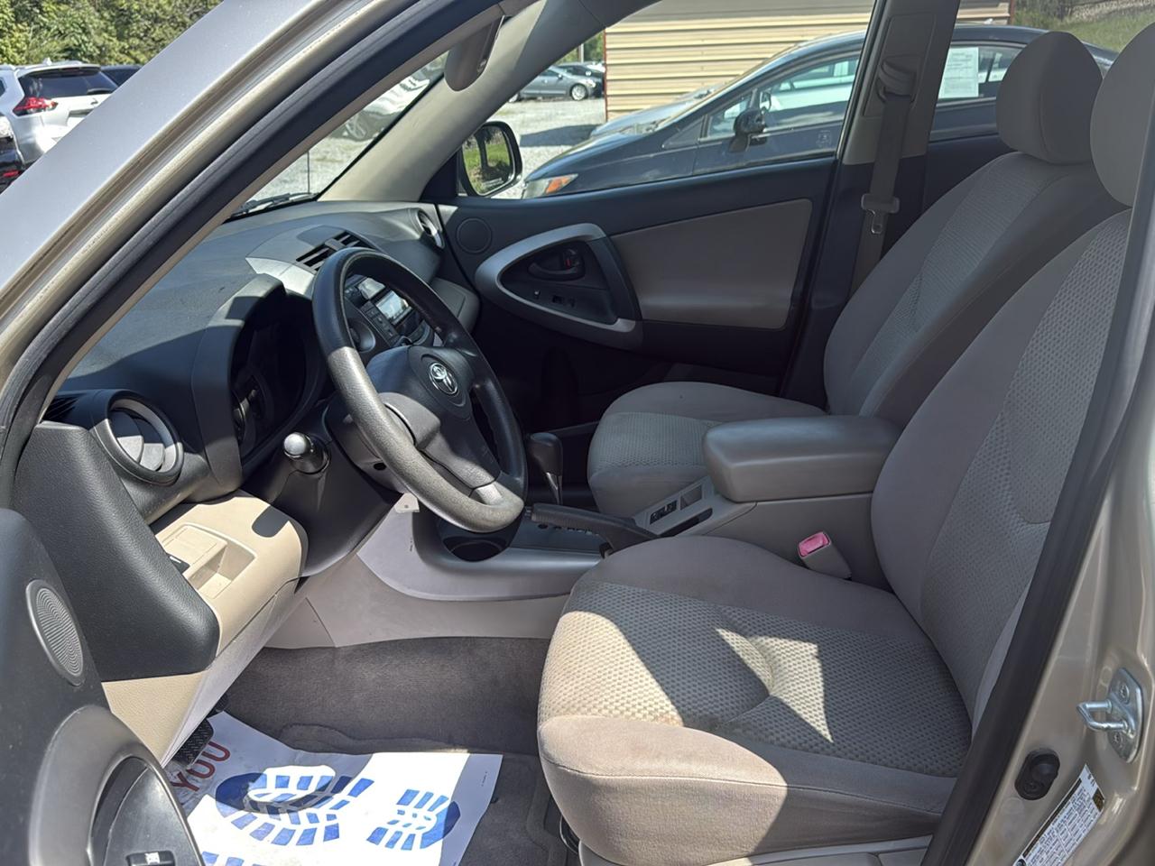 Toyota RAV4 2WD 4dr 4-cyl (Natl) 2007