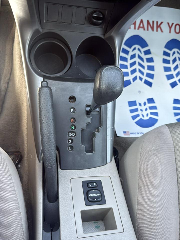 Toyota RAV4 2WD 4dr 4-cyl (Natl) 2007