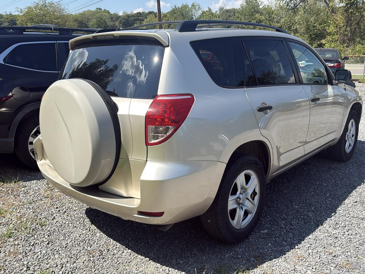 Toyota RAV4 2WD 4dr 4-cyl (Natl) 2007
