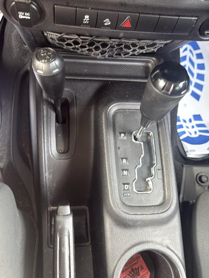 Jeep Wrangler Unlimited 4WD 4dr Sport 2012