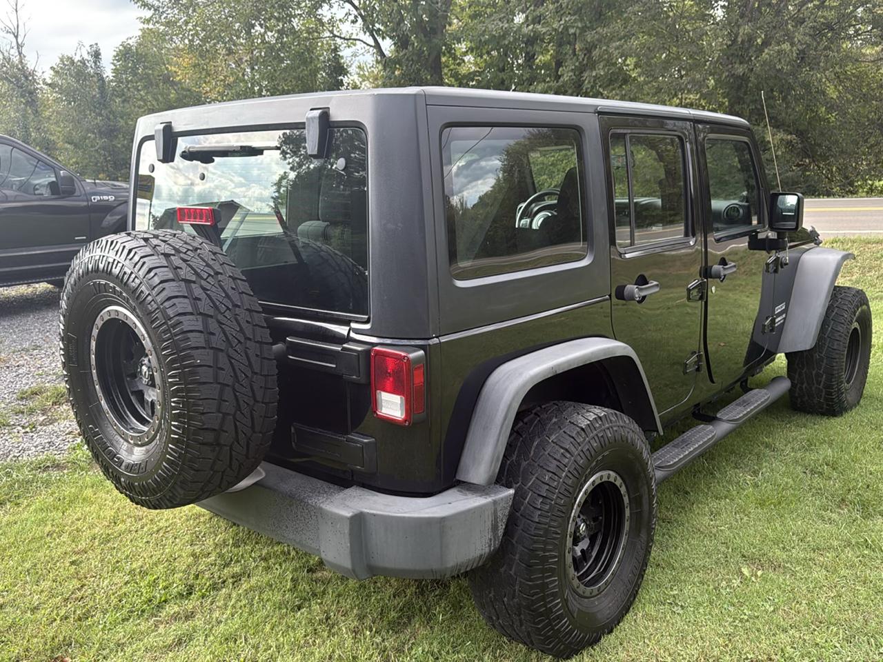 Jeep Wrangler Unlimited 4WD 4dr Sport 2012