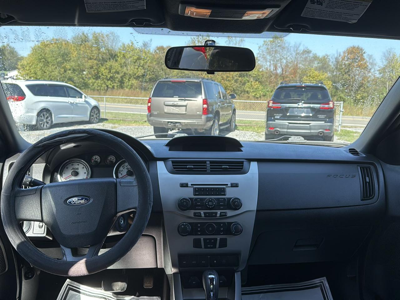 Ford Focus 4dr Sdn SE 2010