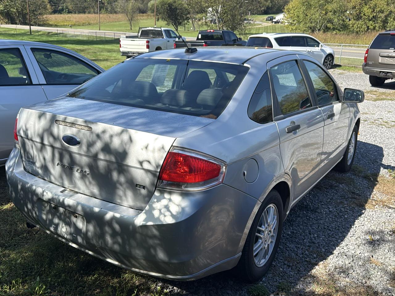Ford Focus 4dr Sdn SE 2010