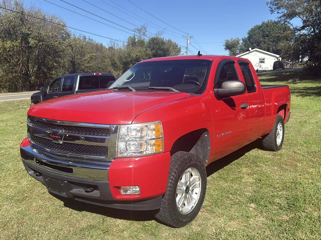 Chevrolet Silverado 1500 4WD Ext Cab 143.5" LT 2011