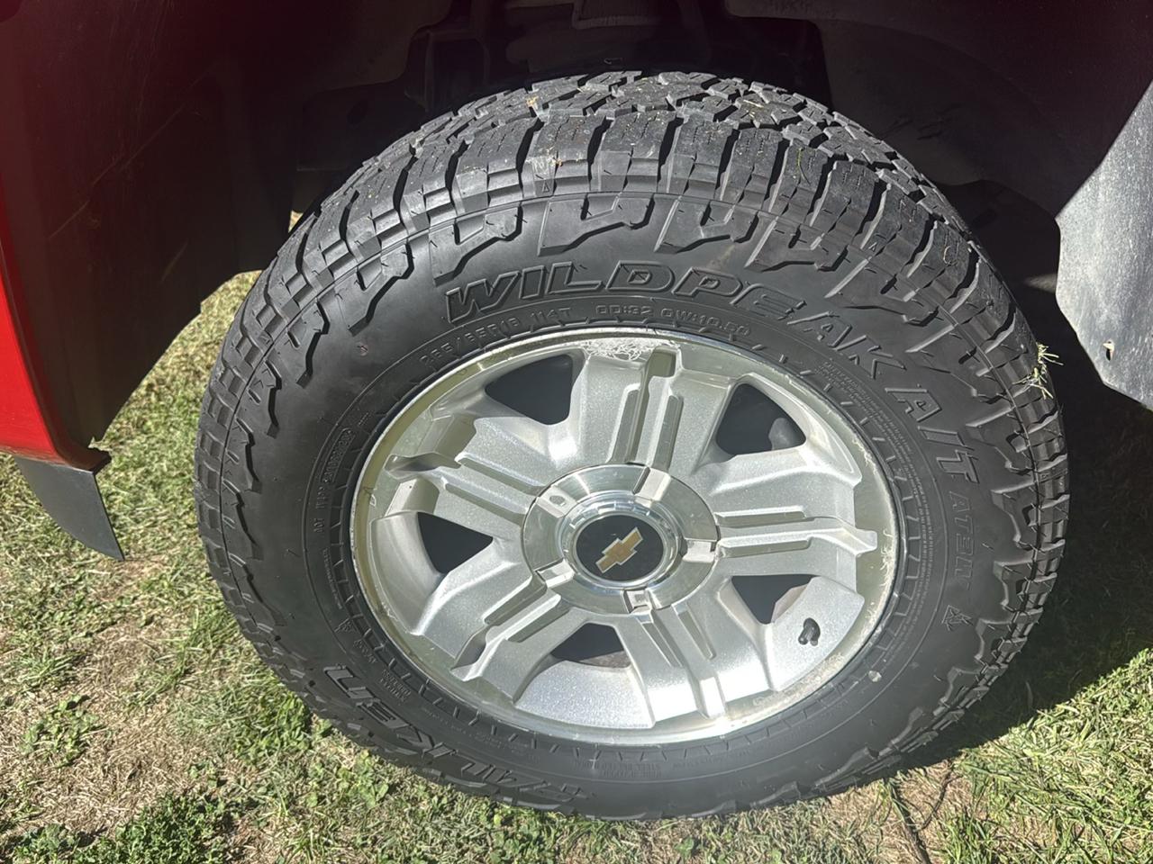 Chevrolet Silverado 1500 4WD Ext Cab 143.5" LT 2011