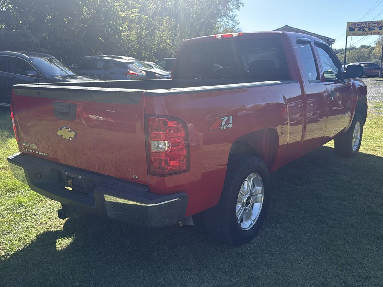 Chevrolet Silverado 1500 4WD Ext Cab 143.5" LT 2011