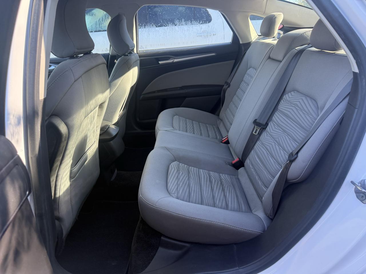 Ford Fusion 4dr Sdn S FWD 2016