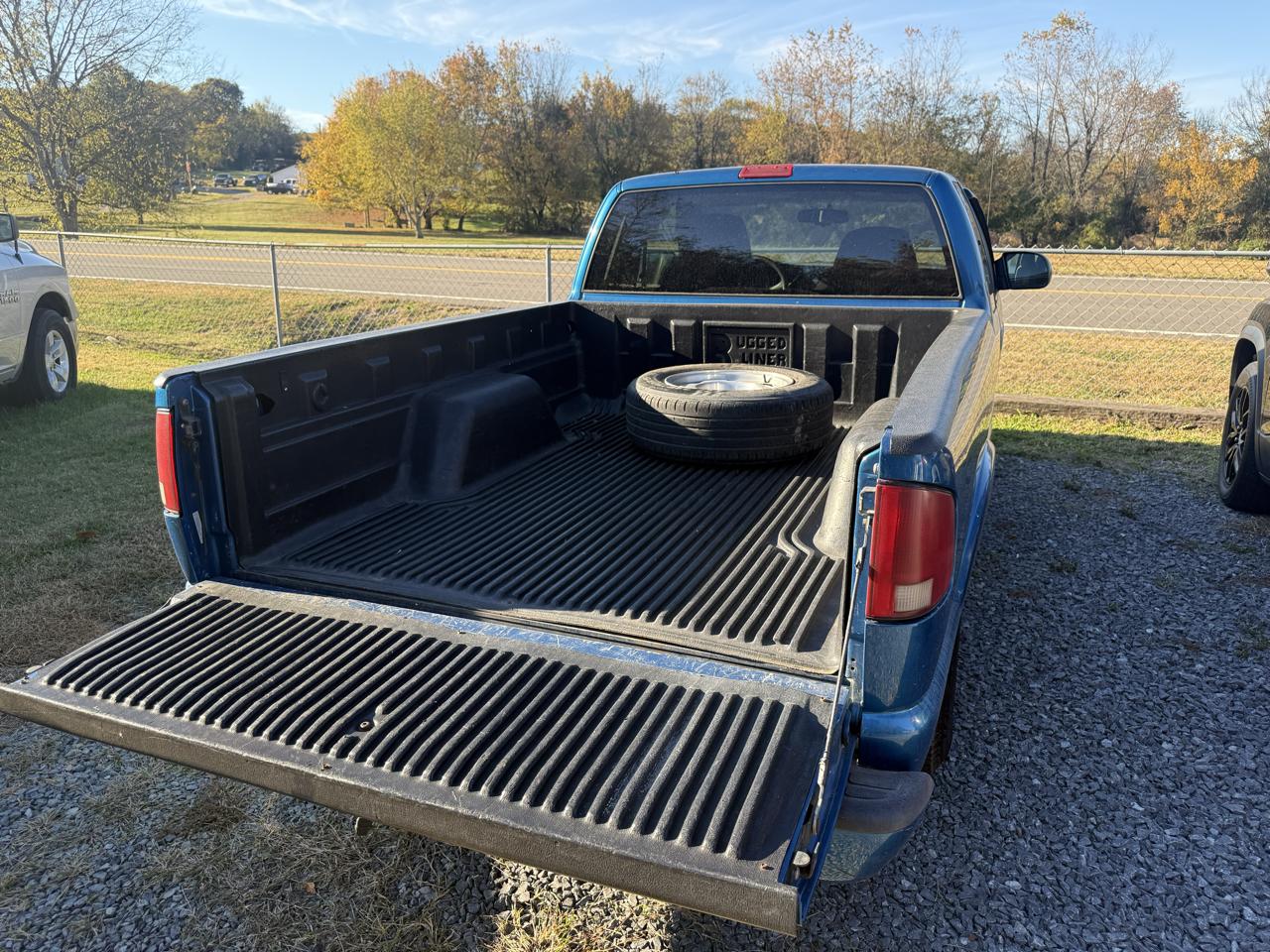 GMC Sonoma Ext Cab 123" WB SLS w/1SF Pkg 2001
