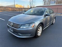 2013 Volkswagen Passat 