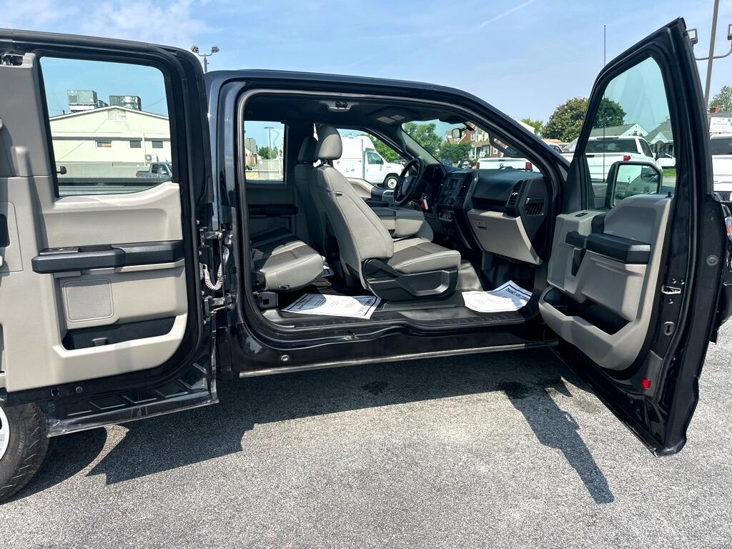 2019 Ford F-150 XLT photo 21