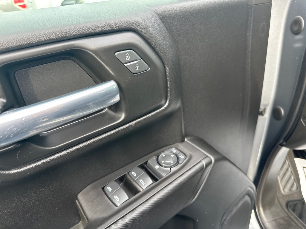 Chevrolet Silverado 1500 Custom Double Cab 4WD 2021