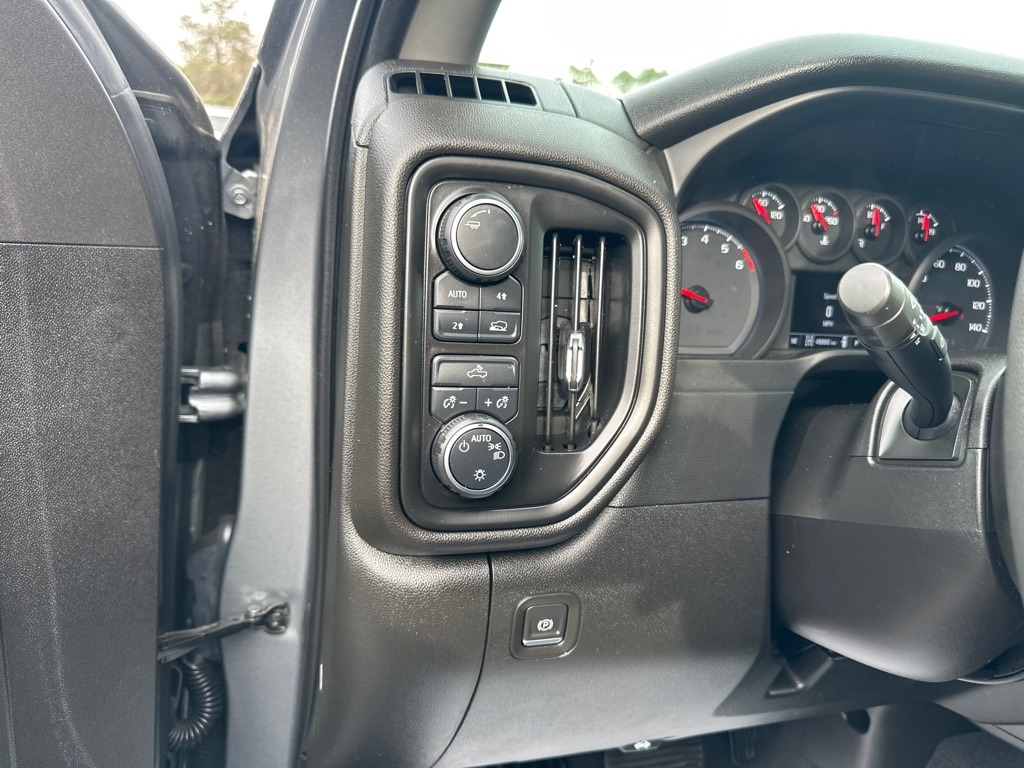 Chevrolet Silverado 1500 Custom Double Cab 4WD 2021