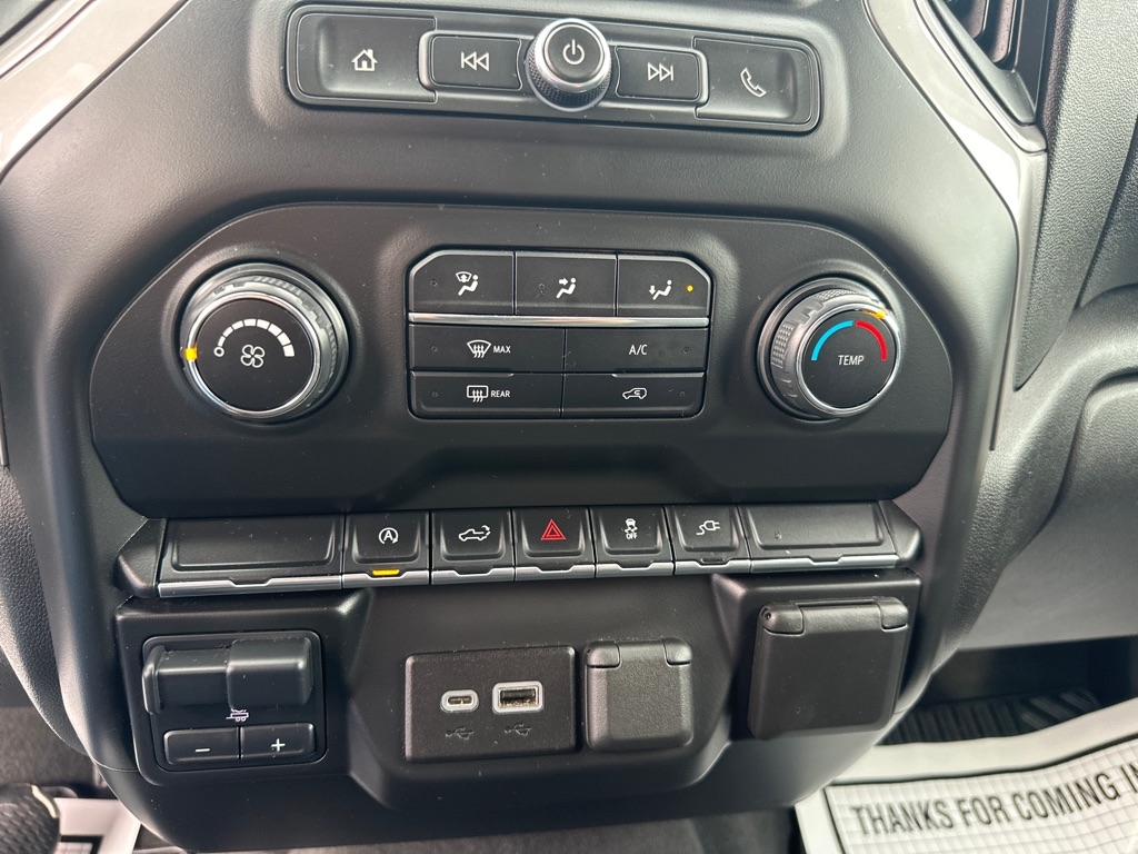 Chevrolet Silverado 1500 Custom Double Cab 4WD 2021