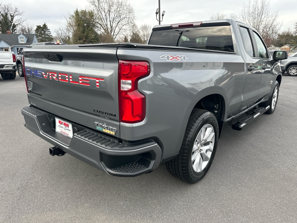 Chevrolet Silverado 1500 Custom Double Cab 4WD 2021