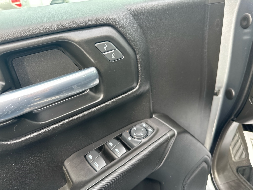 Chevrolet Silverado 1500 Custom Double Cab 4WD 2021